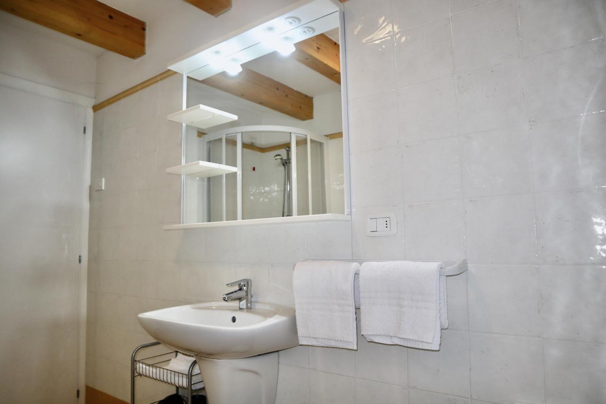 Windshouse Apartments Torbole Sul Garda Kültér fotó