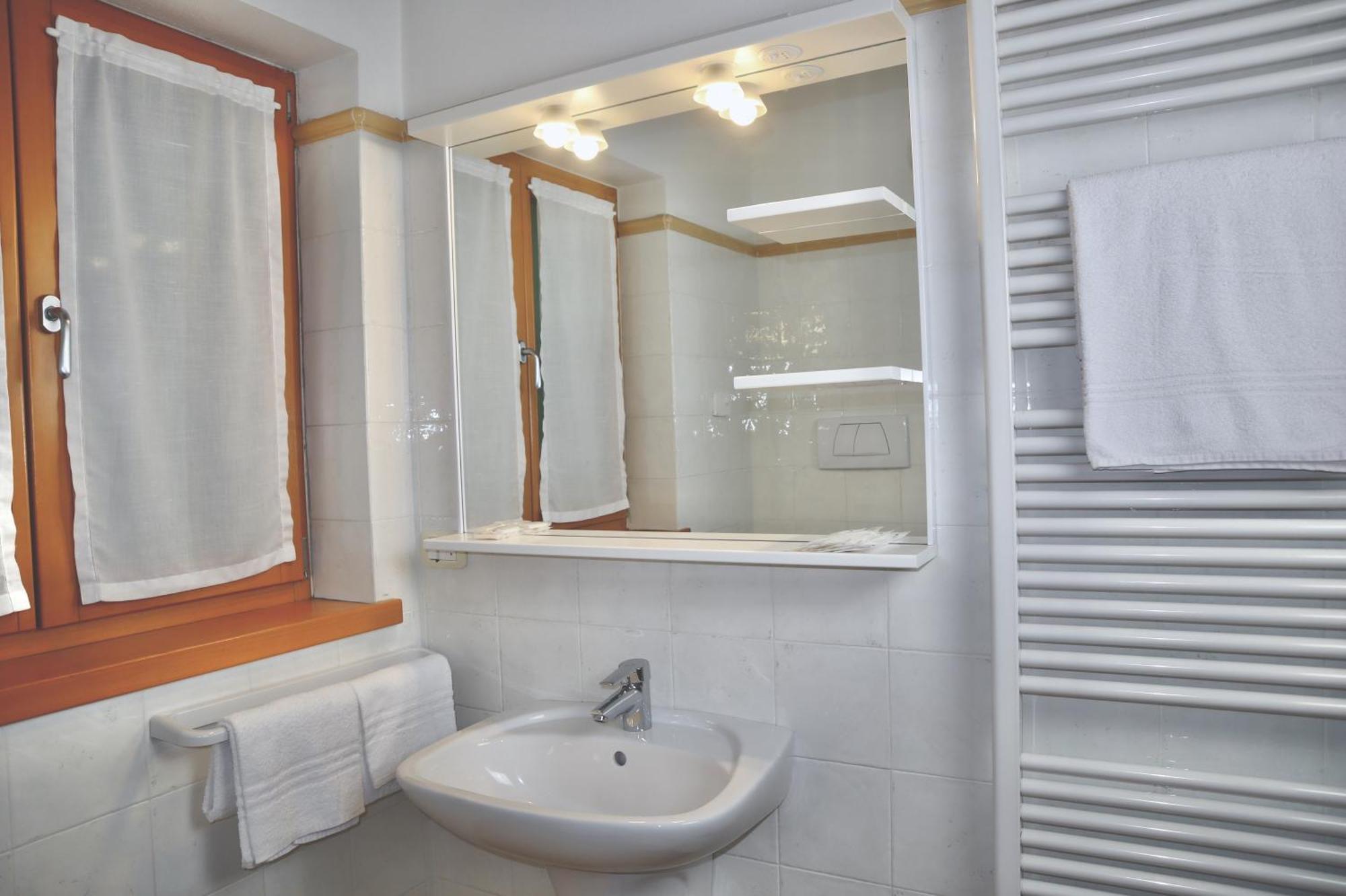 Windshouse Apartments Torbole Sul Garda Kültér fotó
